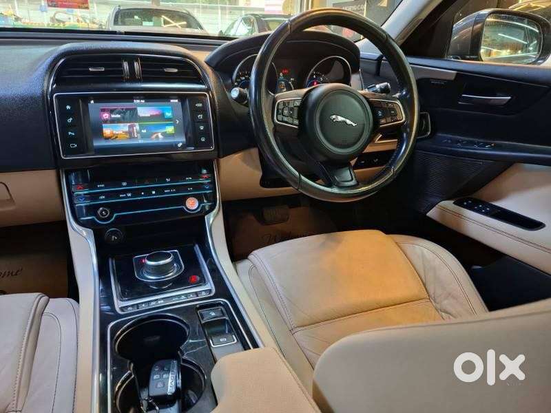 Jaguar Xe Prestige, 2016, Petrol