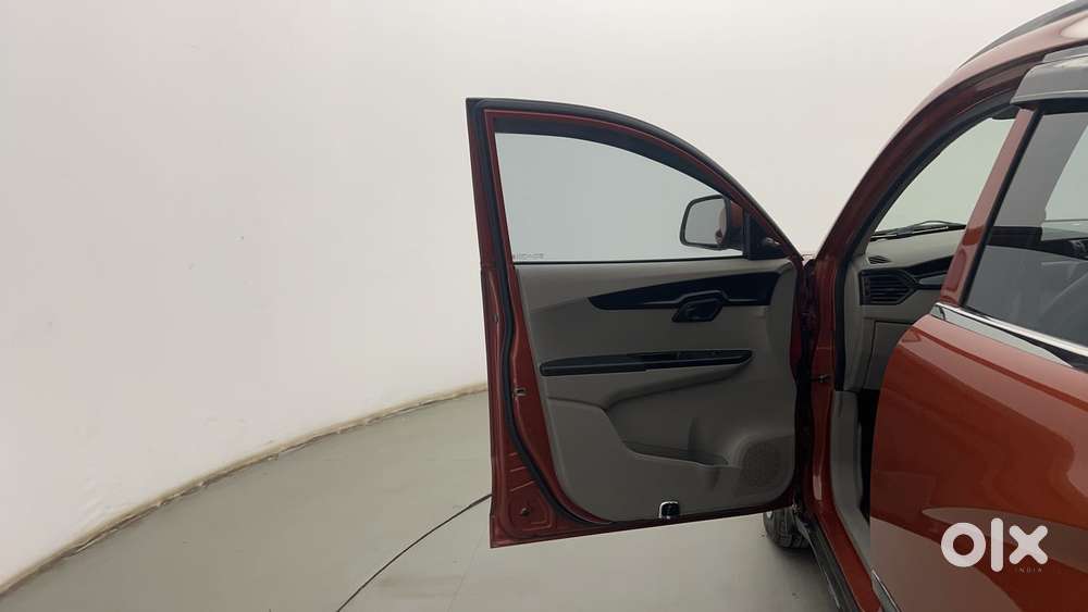 Mahindra Kuv 100 2016-2017 Mfalcon G80 K4, 2017, Petrol
