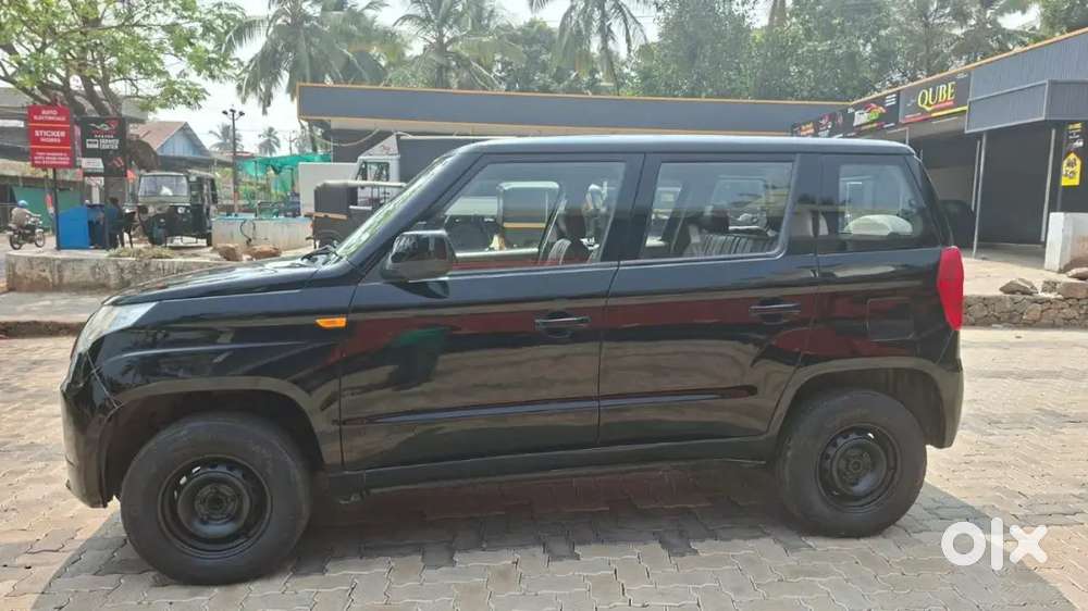 Mahindra Tuv 300 2017