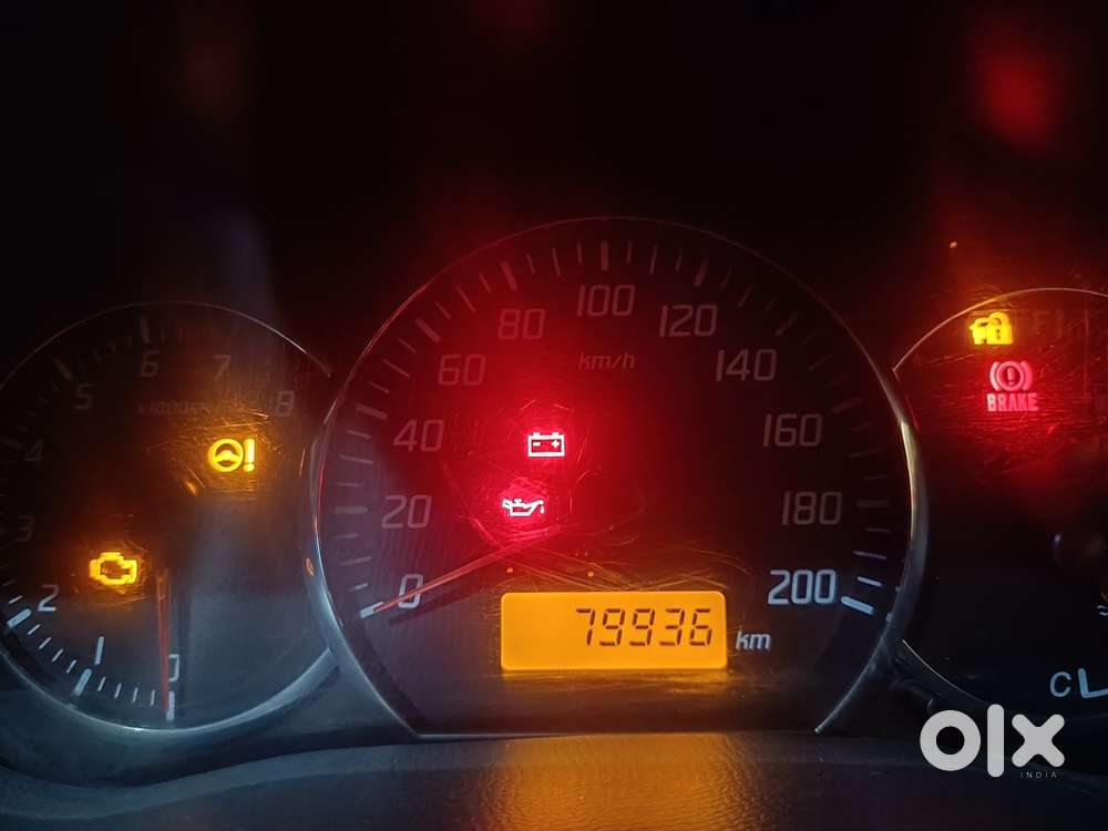 Swift Petrol Manual 2008 Km Driven