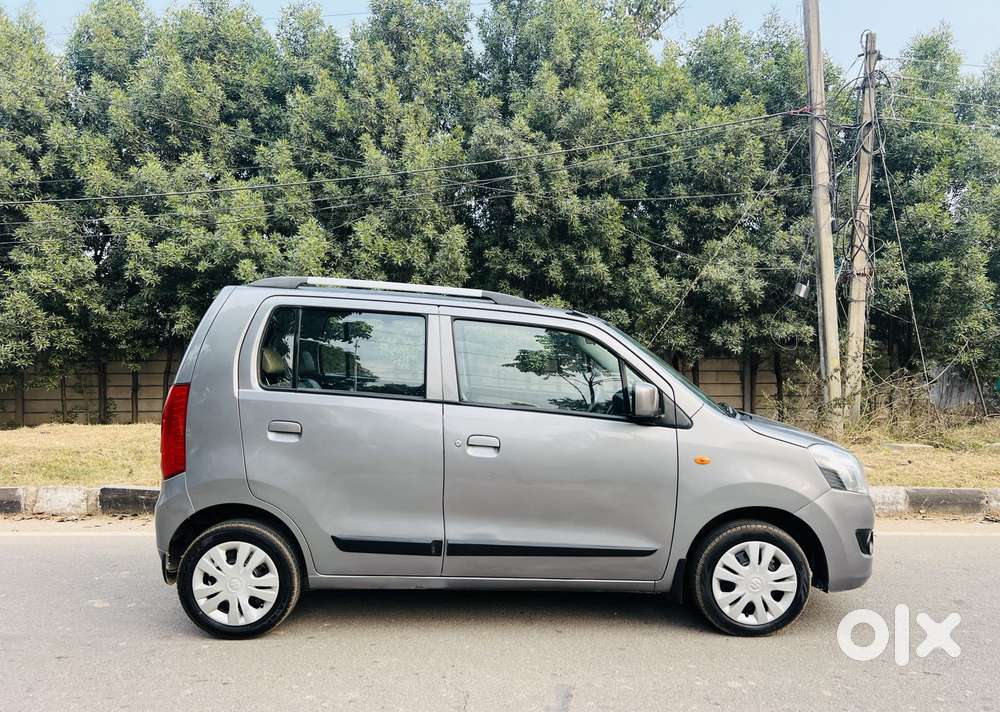 Maruti Suzuki Wagon R Vxi Plus Mt, 2017, Petrol