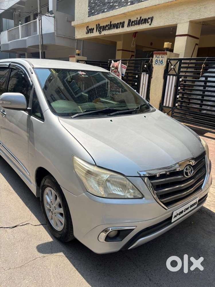 Innova V Diesel 2014 – Family Used Car