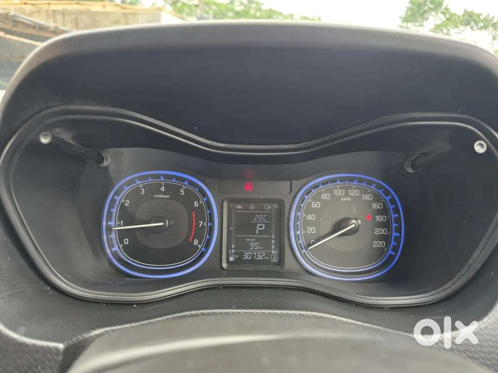 Maruti Suzuki Vitara Brezza 1.5 Zxi At, 2021, Petrol