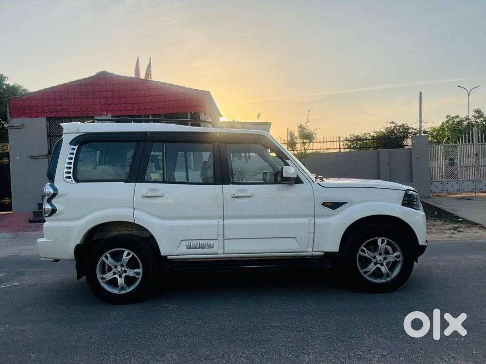 Mahindra Scorpio S10, 2016, Diesel