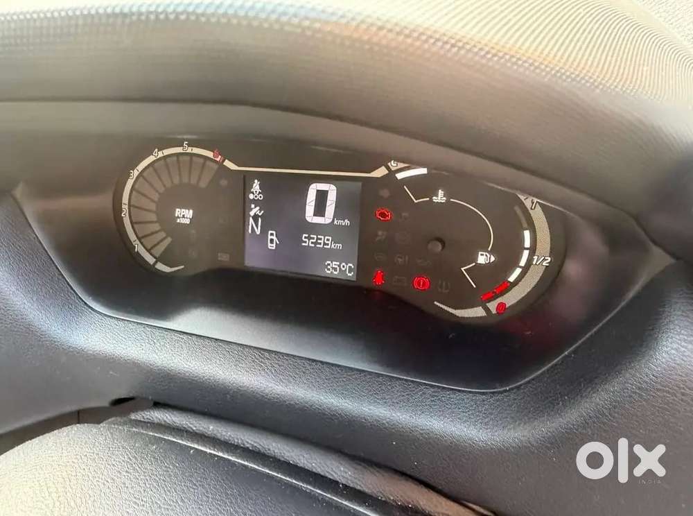 Nissan Magnite Automatic 2026