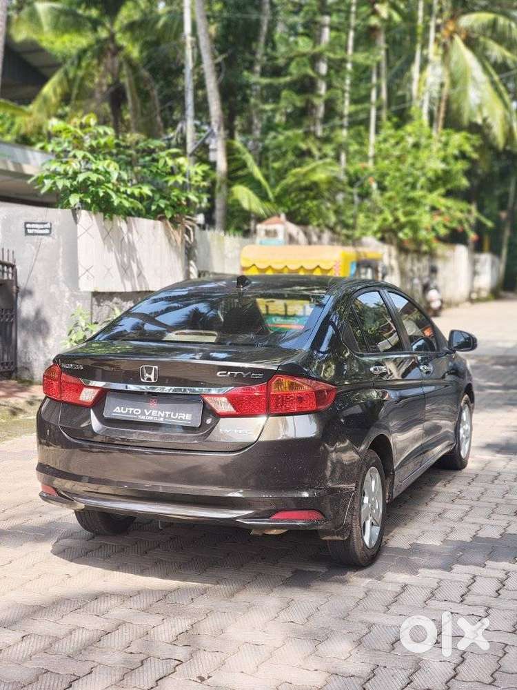 Honda City V Mt, 2015, Petrol