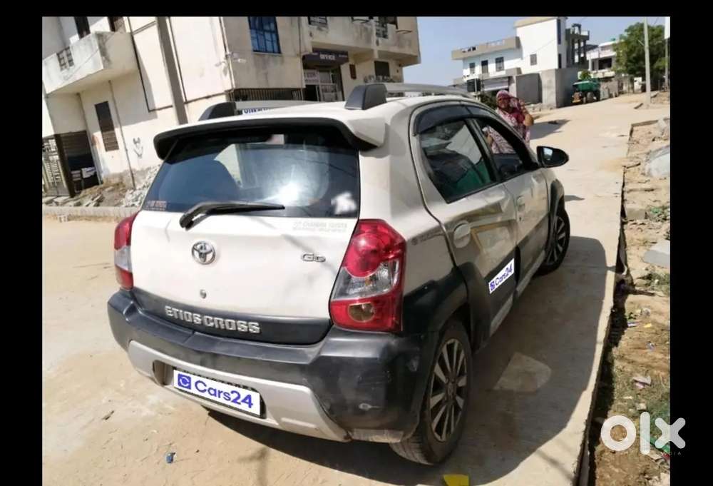 Etios Cross 2014 Model