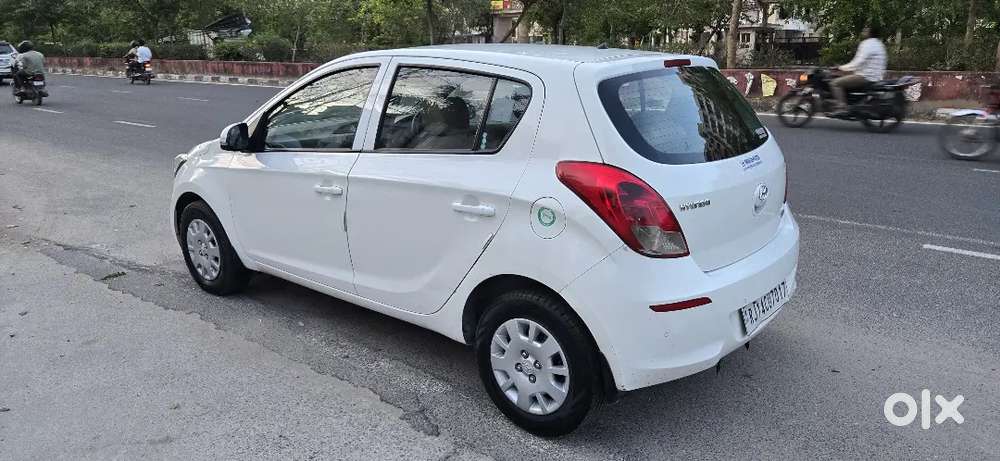 I20 Petrol 53000 Km (hyundai Original Company Record You Can Check)