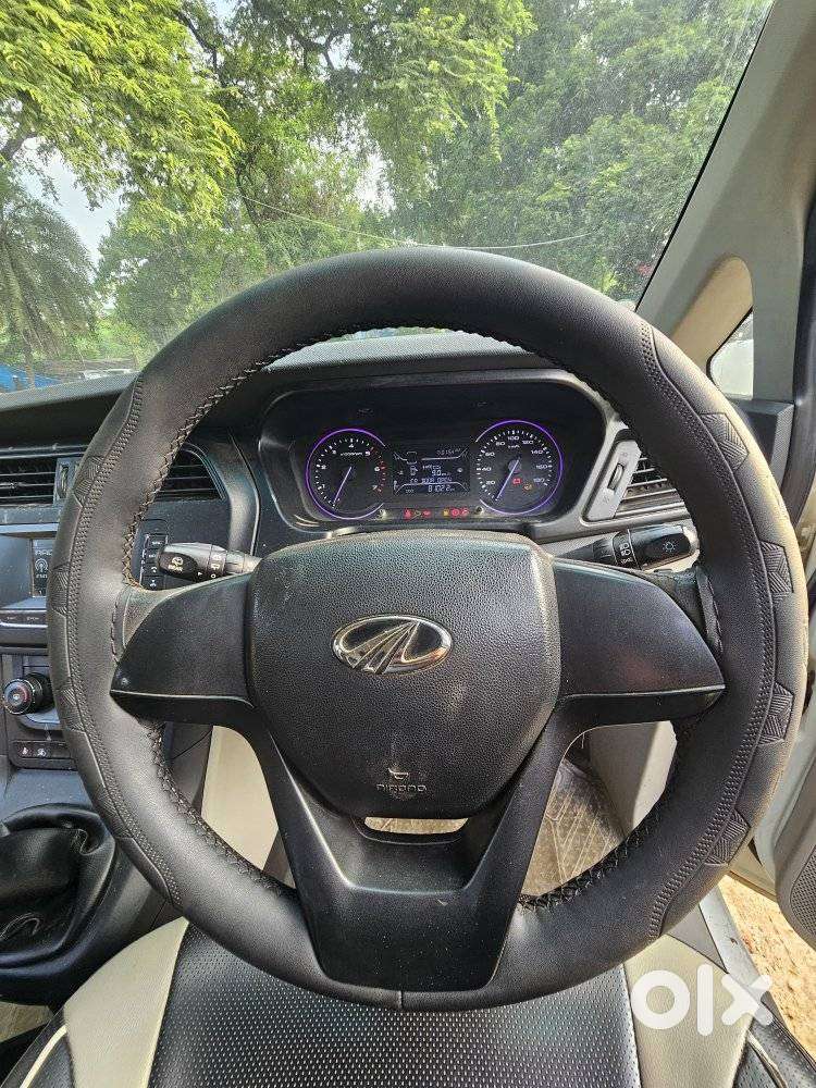 Mahindra Marazzo M6, 2019, Diesel