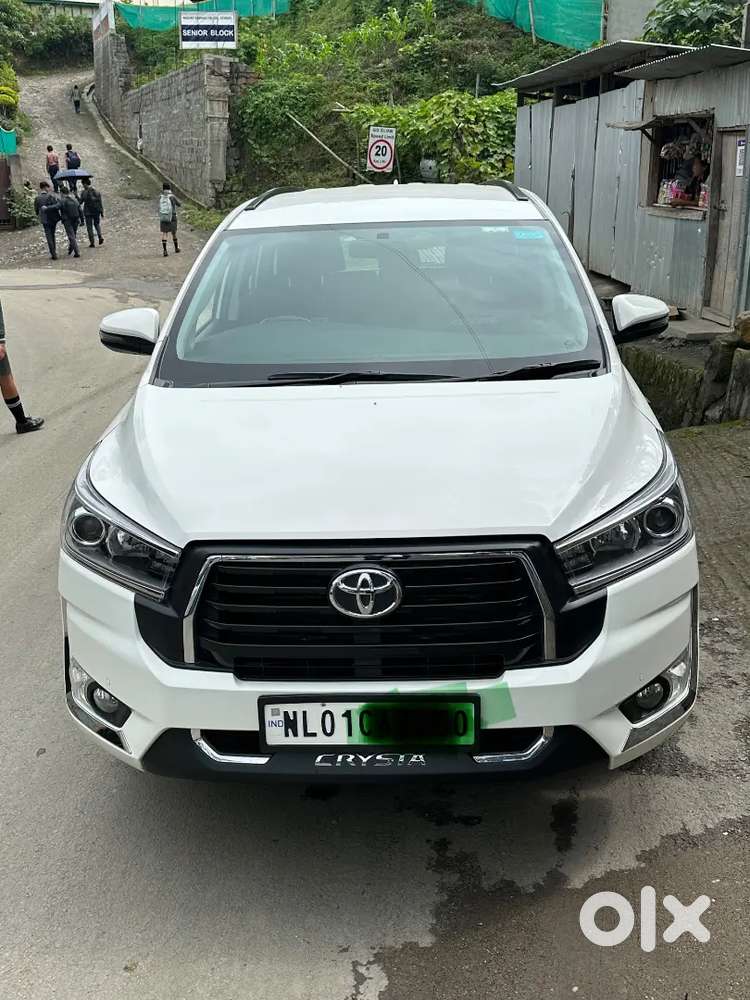Toyota Innova Crysta 2.4v 2023