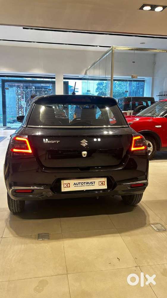 Maruti Suzuki Swift Vxi + Manual, 2026, Petrol