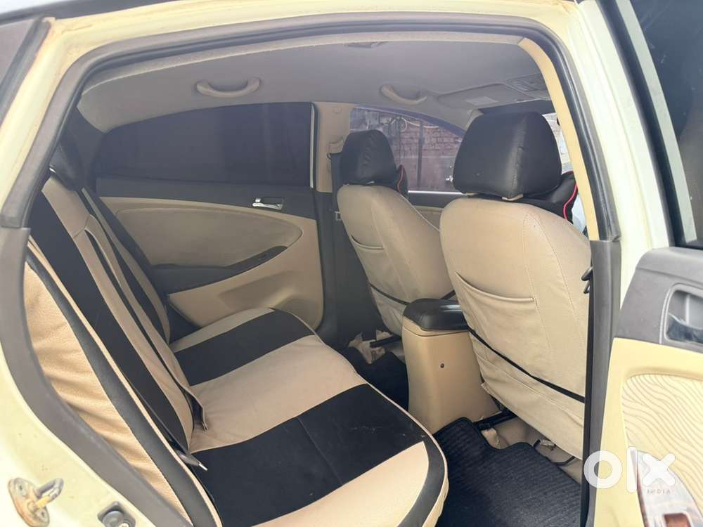 Hyundai Fluidic Verna 2012