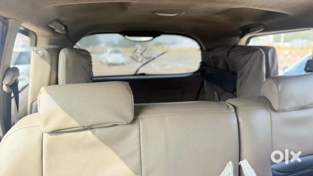Toyota Innova 2.5 Le 2015