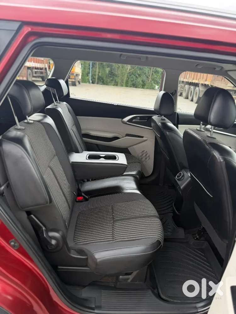 Kia Carens Prestige Plus Diesel Manual 7 Str