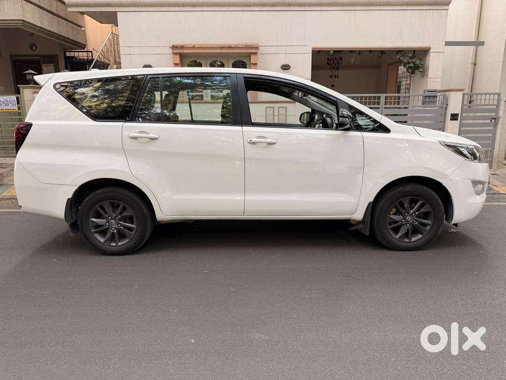Toyota Innova Crysta 2.8 Gx At, 2017, Diesel