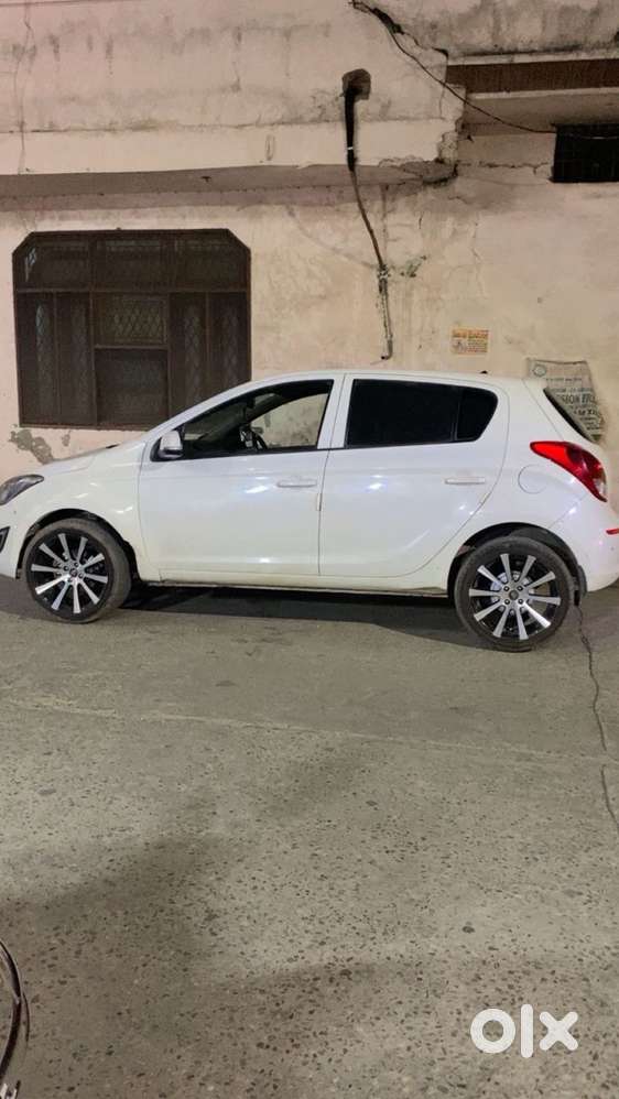 Hyundai I20 Magna 2012 Car