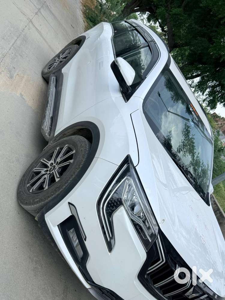 Mahindra Xuv700 2024 Diesel 22000 Km Driven