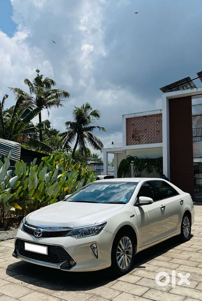 Toyota Camry Hybrid 2016 Petrol Orginal Kerala