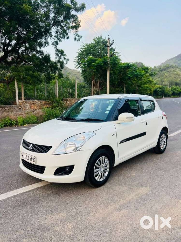 Maruti Suzuki Swift Vxi + Manual, 2012, Petrol