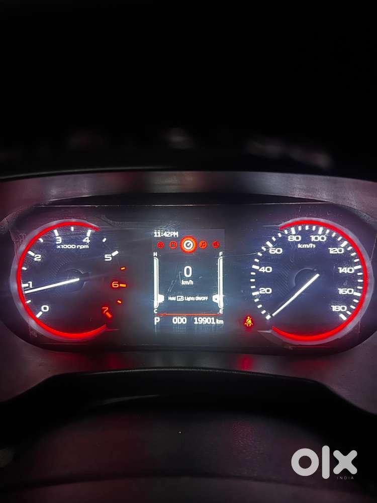 Mahindra Thar Petrol 2024