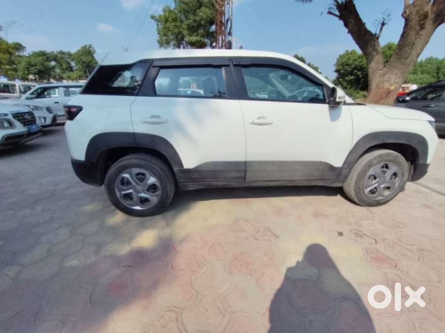 Maruti Suzuki Brezza 1.5 Lxi Cng, 2023, Petrol