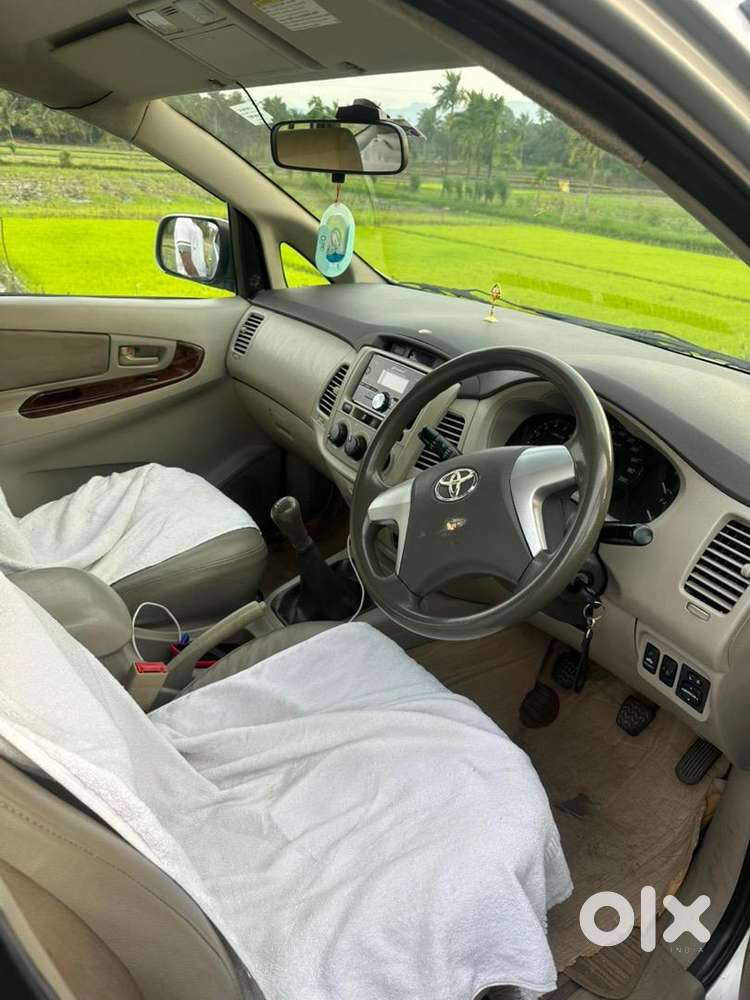 2012 Toyota Innova 2.5 Gx