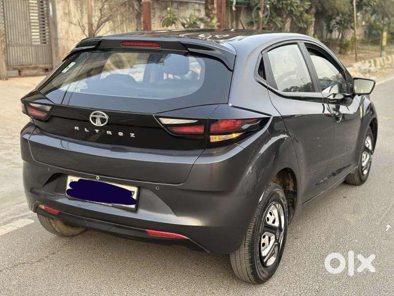 Tata Altroz 1.2 Xe, 2021, Petrol