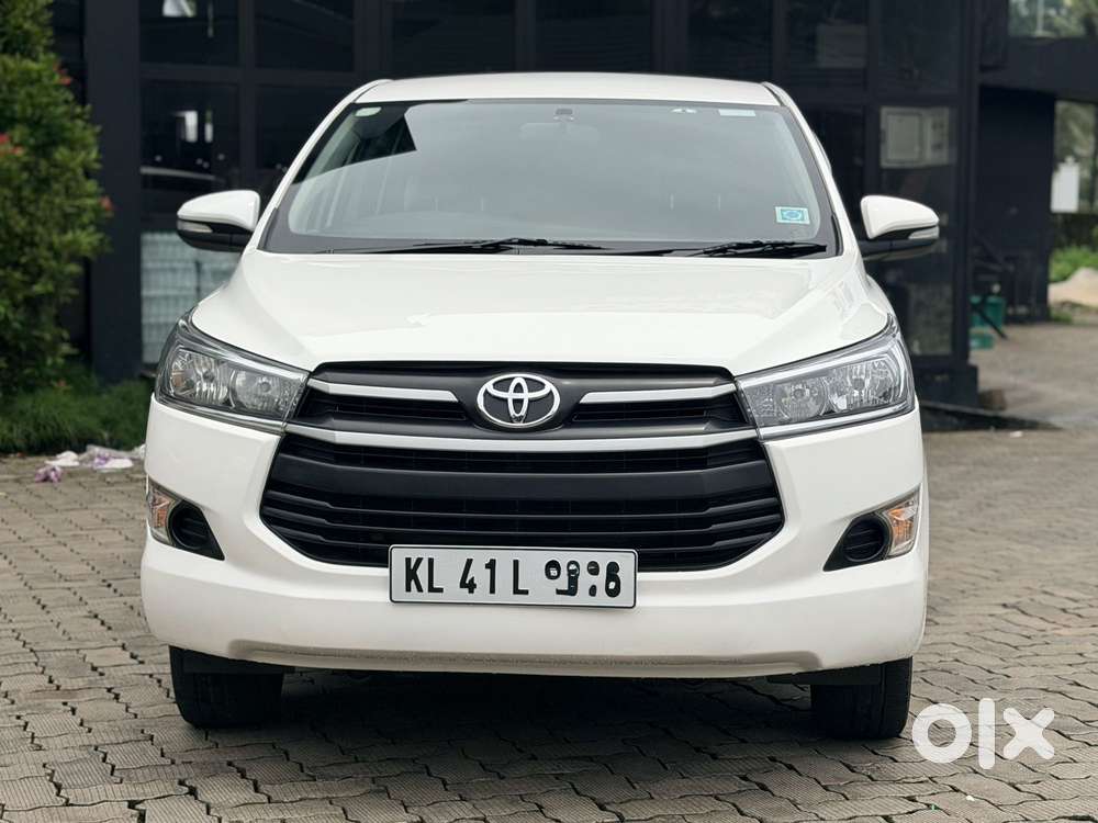 Toyota Innova Crysta 2.4 G Mt 8s, 2016, Diesel