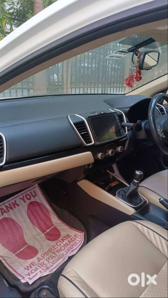 Honda City 5th Genvx Cvt I-vtec 2022 Sunroof Model