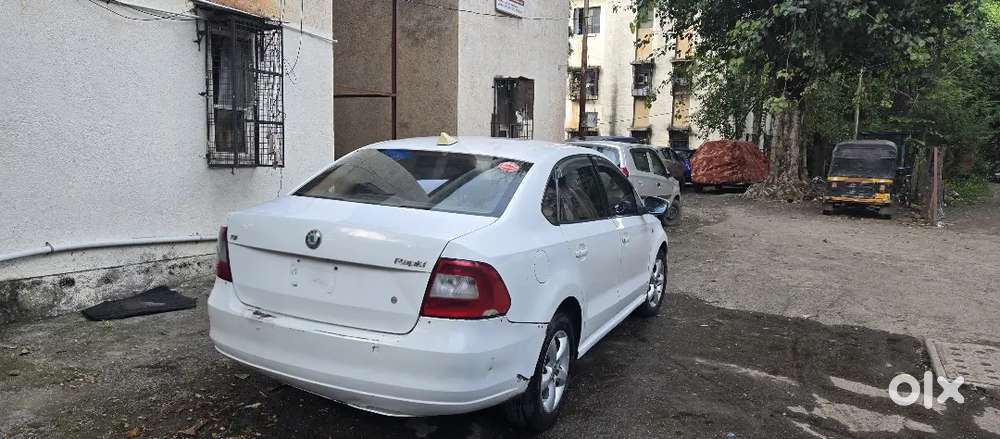 Skoda Rapid Elegance Plus 2012 Variant Diesel Manual