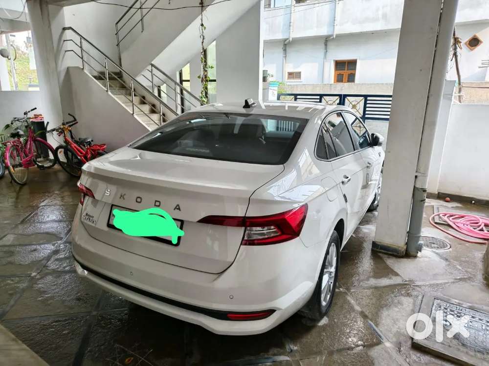 Skoda Slavia 2025 Petrol Well Maintained