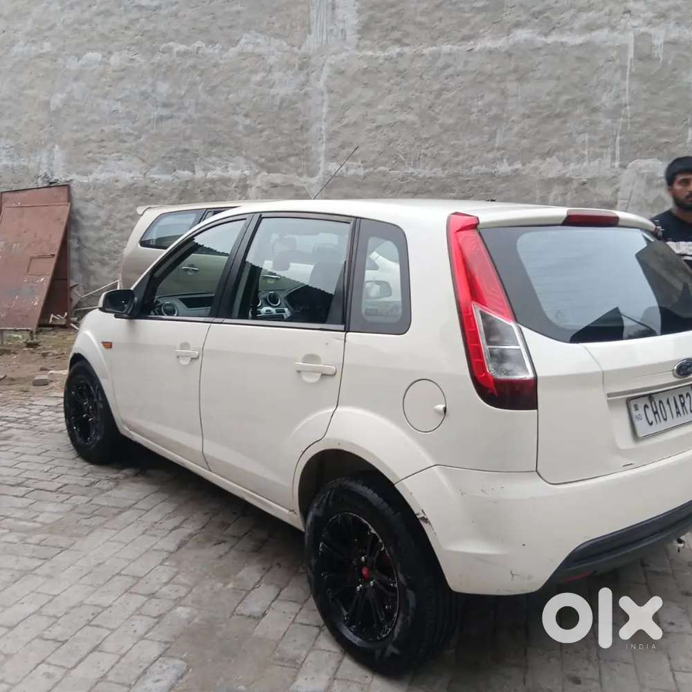 Ford Figo Diesel Zxi 2012 Last Month Almost 13 Model, New Tire