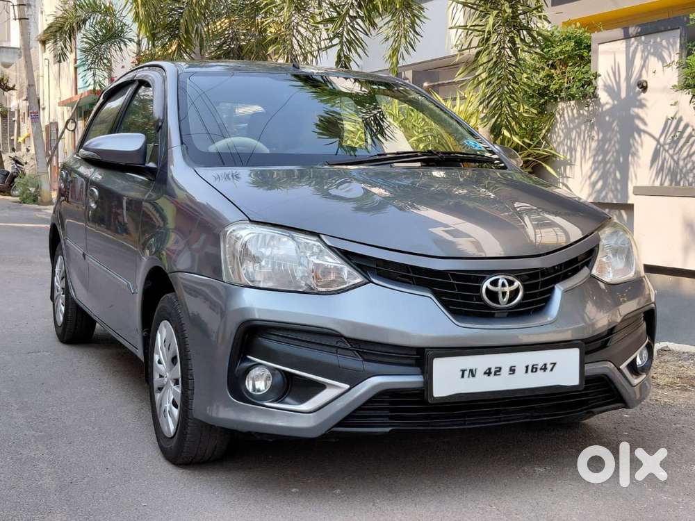 Toyota Etios Liva V Limited, 2017, Petrol