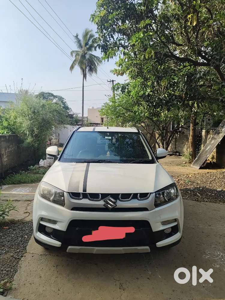 Maruti Suzuki Brezza 2017 Yellow Board