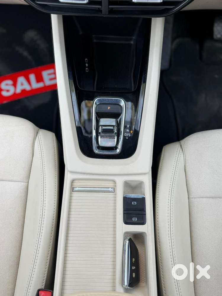 Skoda Octavia 2.0 L K Tsi At, 2022, Petrol