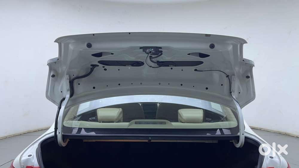 Maruti Suzuki Dzire 1.2 Zxi Plus Amt, 2018, Petrol
