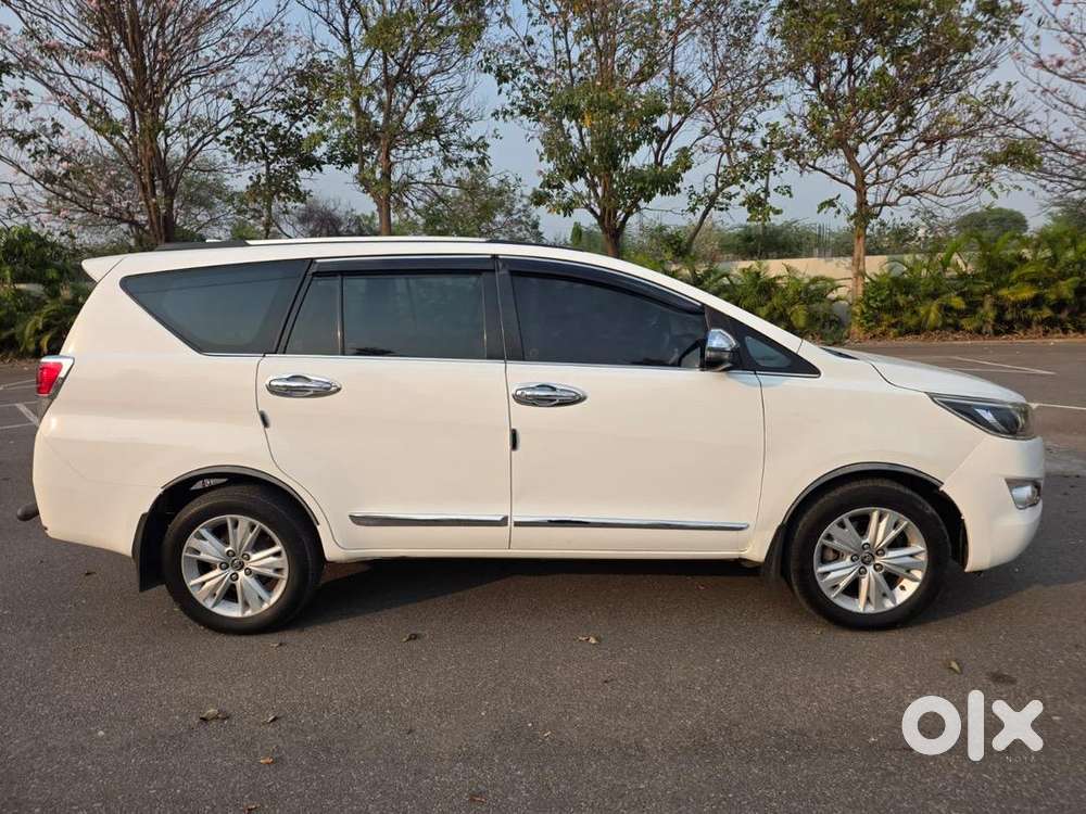 Toyota Innova Crysta 2017 Z Version Diesel Well Maintained