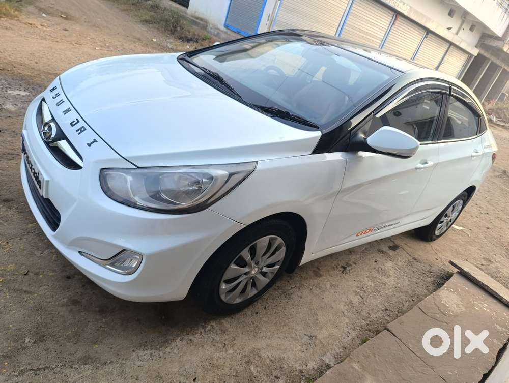 Hyundai Verna Crdi Vgt Sx 1.5, 2014, Diesel