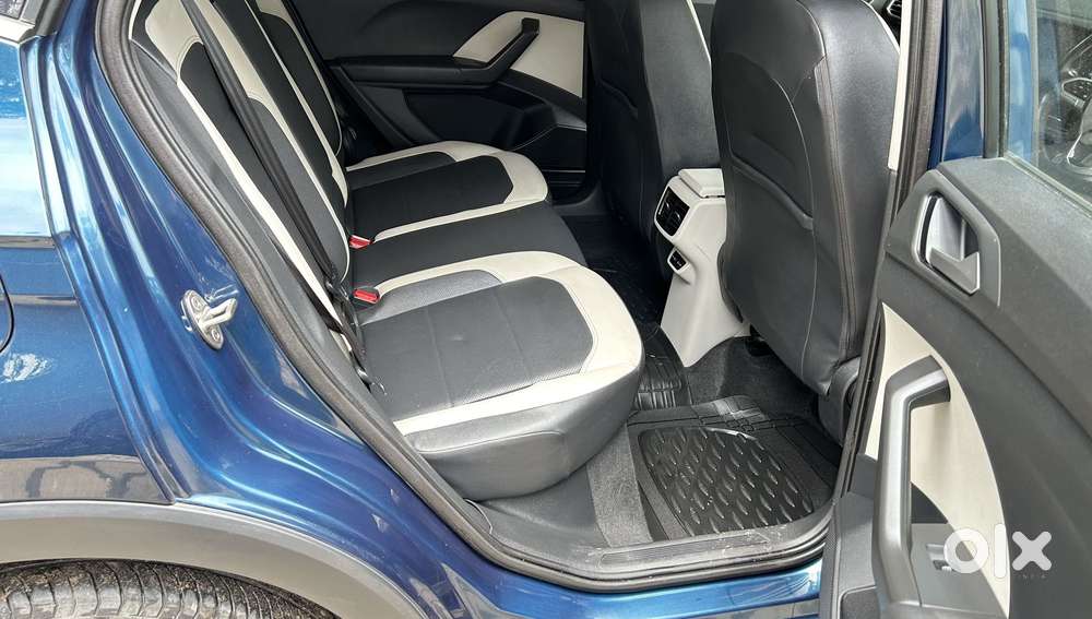 Volkswagen Taigun 1.0 Tsi Topline At, 2023, Petrol