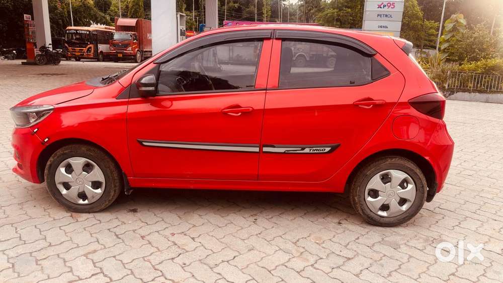 Tata Tiago 1.2 Revotron Xt (o), 2023, Petrol