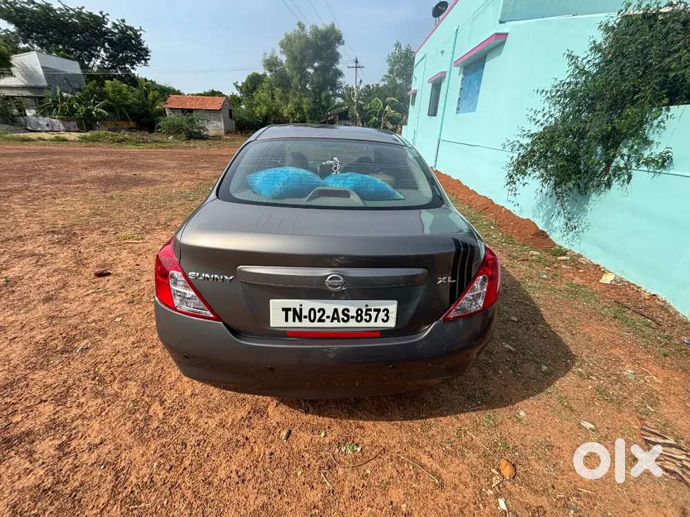 Nissan Sunny Petrol 2011
