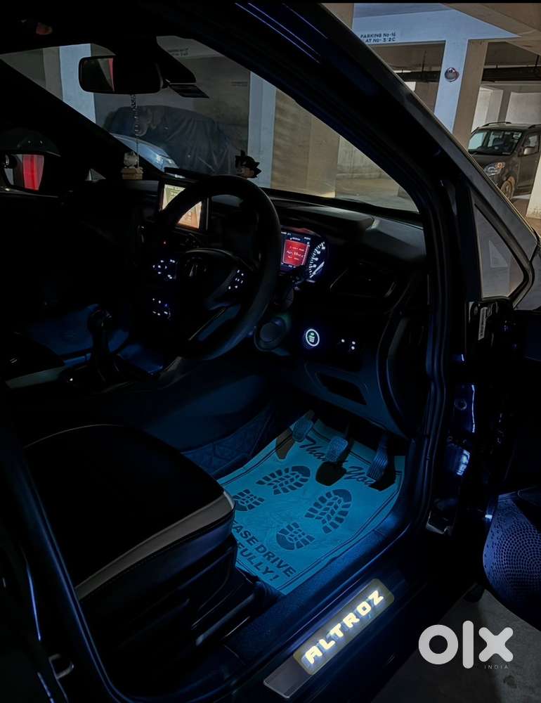 Tata Altroz 2023 Petrol 11800 Km Driven - Showroom Condition!