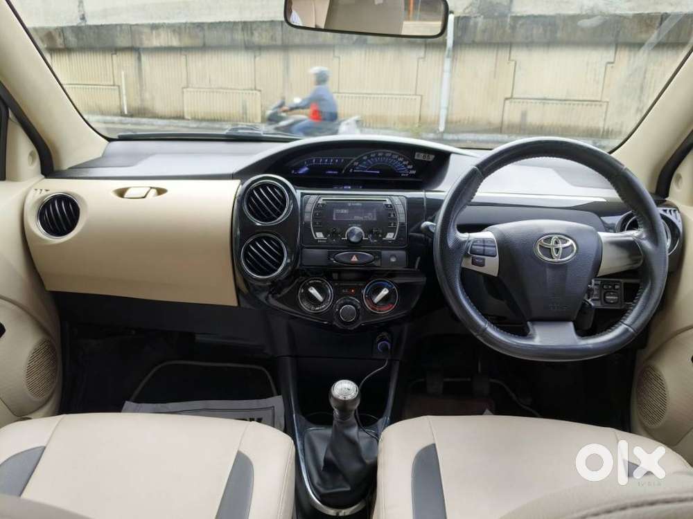 Toyota Etios Liva Vx Dual Tone, 2019, Petrol
