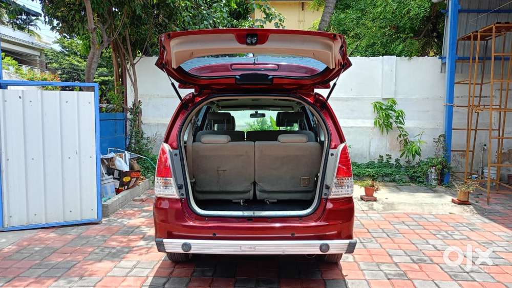 Toyota Innova 2.5 V 7 Str, 2011, Diesel