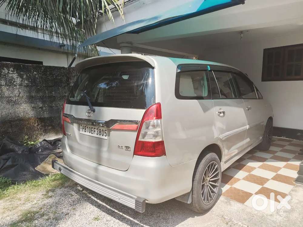 Toyota Innova Vx , Silky Gold 2013 Diesel