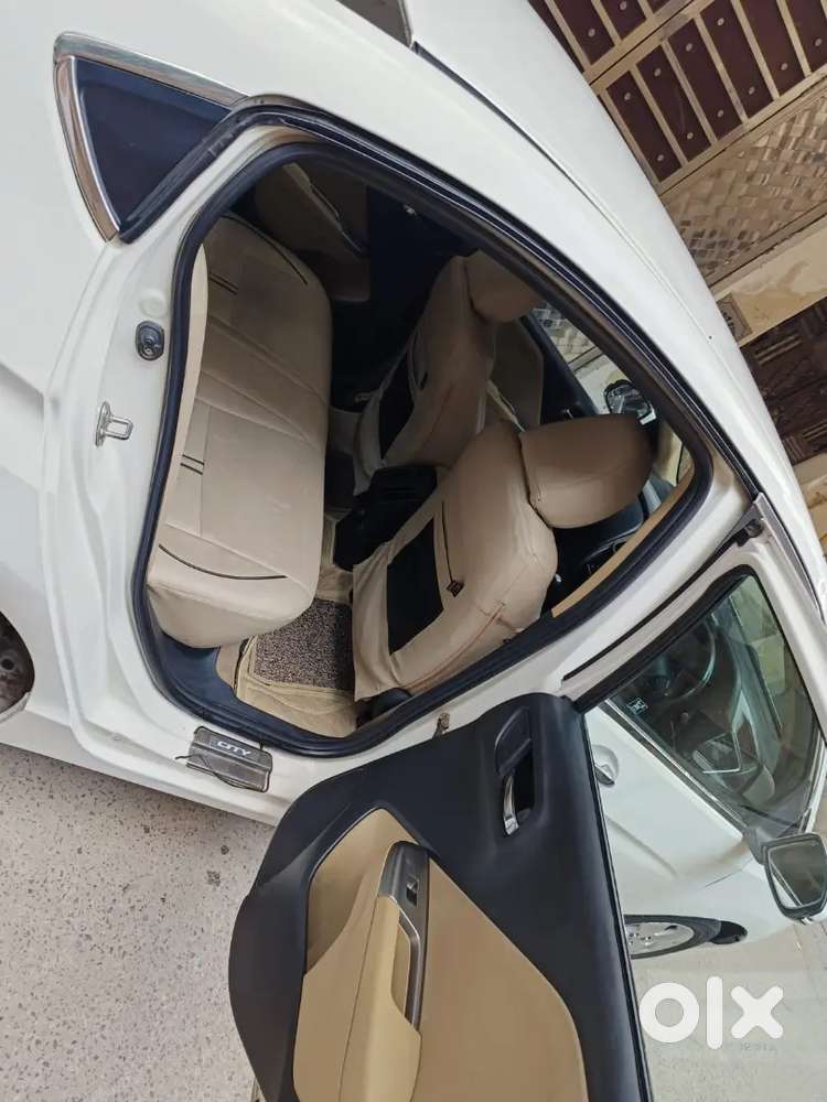Honda City  November 2016 First Owner Petrol Car Top Model