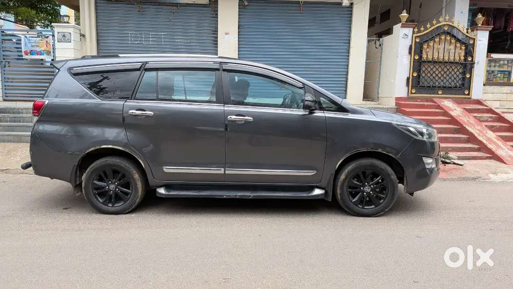 Toyota Innova Crysta Diesel 2017