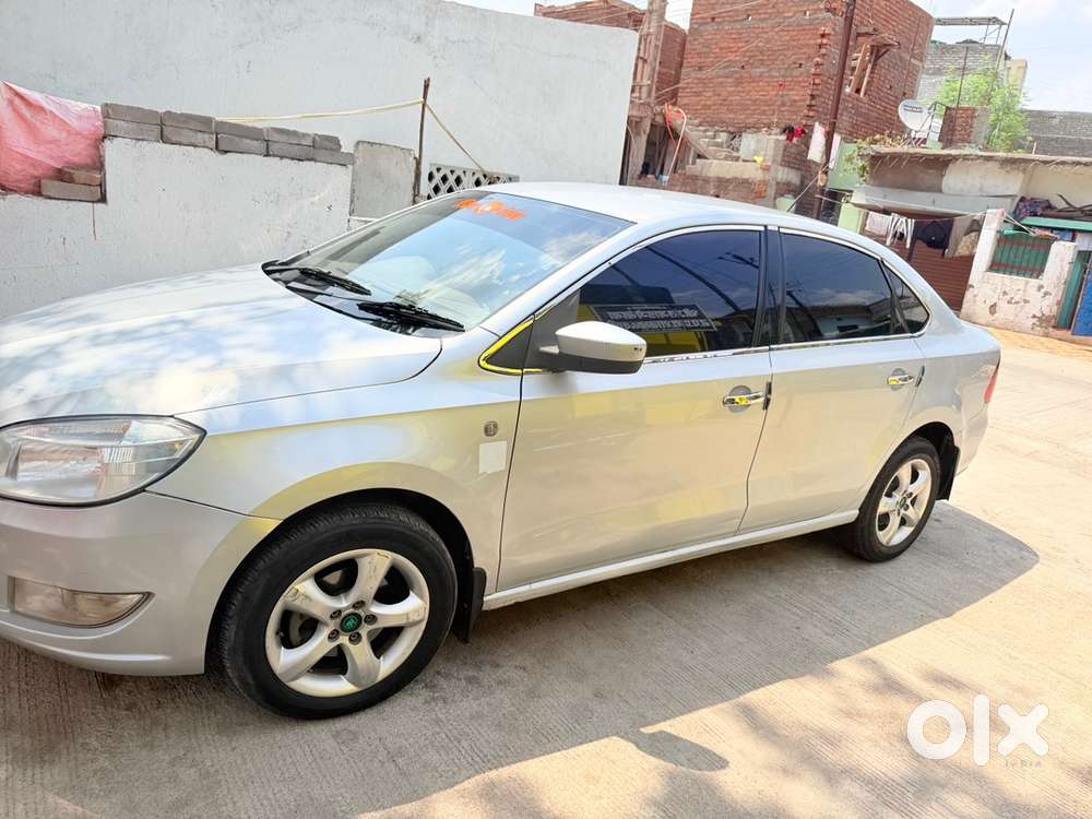 Skoda Rapid Elegance 2013 Diesel Car