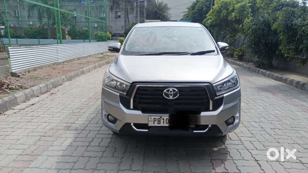 Toyota Innova Crysta 2.8 Gx At 8s, 2017, Diesel