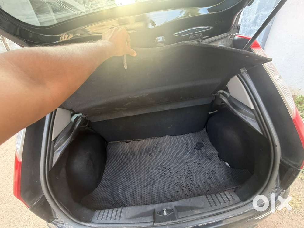 Ford Figo Petrol 2011